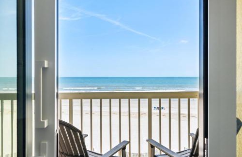 Folly Beach Casa | 214 COV - Go Fly a Kite - Oceanfront Condo - 2 Pools