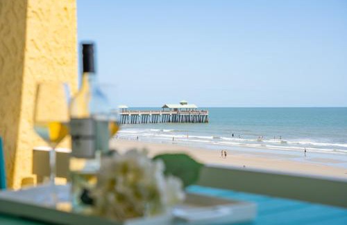 Folly Beach Casa | 214 COV - Go Fly a Kite - Oceanfront Condo - 2 Pools