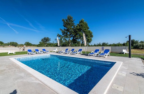 Jursici Villa | 215 m² Villa ∙ 4 habitaciones ∙ 8 huéspedes