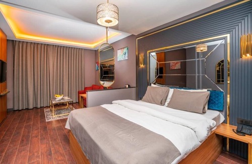 Kartal Hotel | 216 Eagle Palace Suite