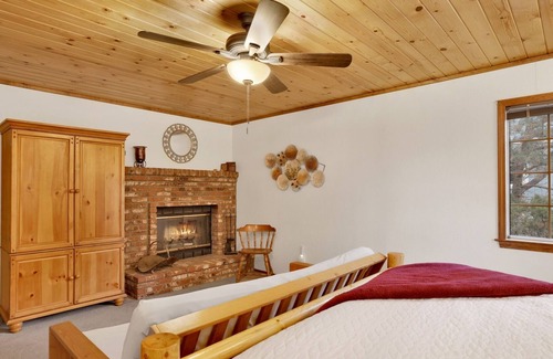 Big Bear Chalet De Esquí | 2184-malaburro Inn 2 Bedroom Home by Redawning