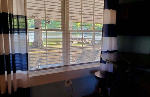 Town Creek Cabina | 219 - BOATS AVLBLE! PRIVATE GATE&BOAT RAMP! LEVEL!