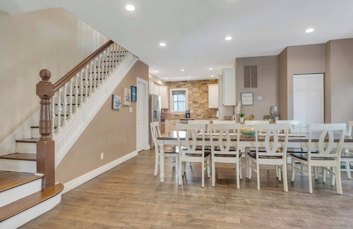 Ocean Grove Casa | Hermosa familia de 5 dormitorios, 3 baños, aire central, ¡a 1 cuadra de la playa!