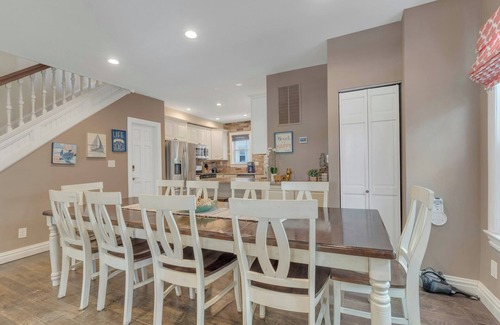 Ocean Grove Casa | Hermosa familia de 5 dormitorios, 3 baños, aire central, ¡a 1 cuadra de la playa!