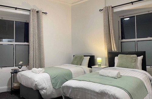 Edenderry Apartamento | 22 Guests - Edenderry Luxury Apartment Retreat