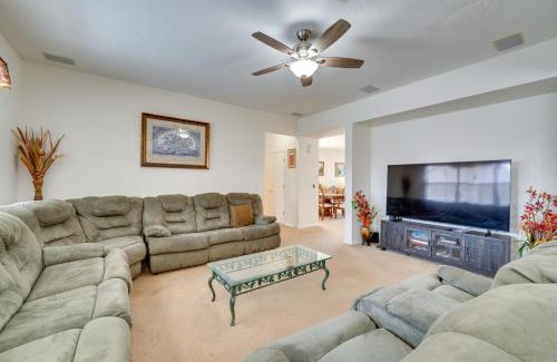 Kissimmee Casa | 22 Mi to Disney Kissimmee Home with Pool and Hot Tub