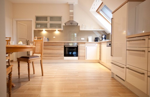Rade Apartamento | Espacio para relajarse en 220 m², apartamento moderno y muy bien amueblado