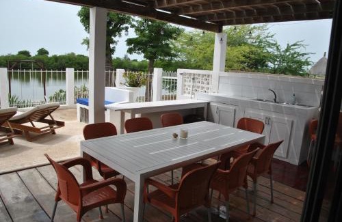 Mbodiene Cama Y Desayuno | +221 Lagune Beach House