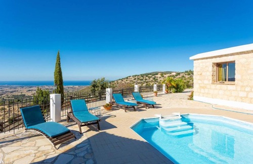 Peristerona Villa | 225 m² Villa ∙ 3 habitaciones ∙ 7 huéspedes