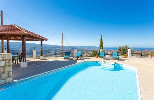 Peristerona Villa | 225 m² Villa ∙ 3 habitaciones ∙ 7 huéspedes