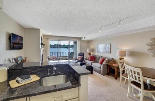 Charlevoix Casa | 228 Edgewater Inn