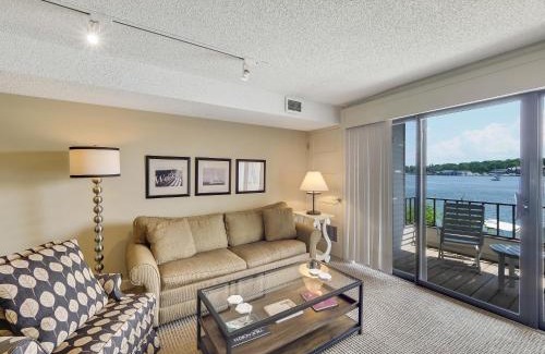Charlevoix Casa | 229 Edgewater Inn