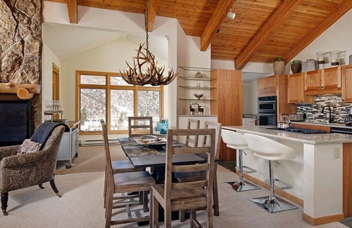 Snowmass Village Condominio | 229 Faraway The Ridge #36 3 Bedroom Condo by RedAwning
