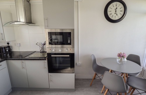 Chapel Saint Leonards Cabaña | 23 CHERRY PARK, pet friendly, with a garden in Chapel St Leonards