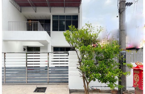 Mak Mandin Casa | ✩ 23 HOUSE ✩ 23号 复古老宅 ✩ Vintage Homestay