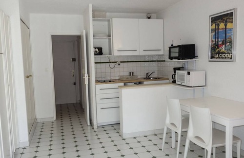 Saint-Cyr-sur-Mer Casa | 23 m² Casa ∙ 1 habitación ∙ 4 huéspedes