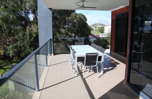 Encounter Bay Casa | 23 Nevin Avenue, Encounter Bay