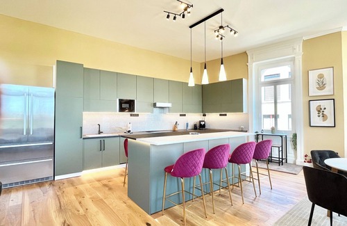 Rozsadomb Apartamento | 23 Ppl Danube Riverfront Panorama Luxury 7-Bed, 5-Bathroom Apartment