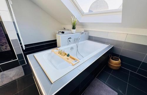 Hochheide Apartamento | 23-schöner Wohnen, großes Apartment für 5-6 Personen in super Lage