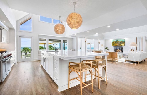 Beach Lagoon Casa | 23 South Beach Lagoon: A BESTNEST/Luxe by Beverly Serral "Oceanfront"