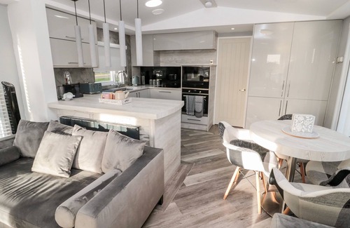 Swarland Casa | 23 VALLEY VIEW, pet friendly in Felton