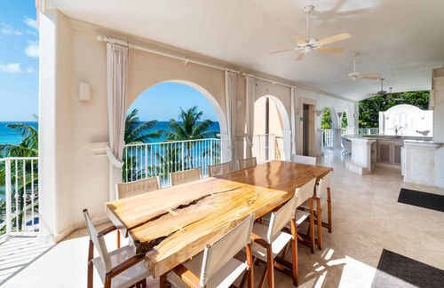 Little Battaleys Casa | 2300 sq. ft. One-Bedroom Luxury Beachfront Suite on the West Coast
