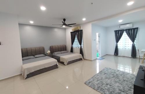 Kemayan Square Casa | 232 Permai Duyung Family Gathering