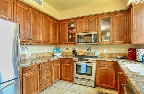 Downtown Condominio | 236 Ocean View 2 Bedroom Condo by RedAwning