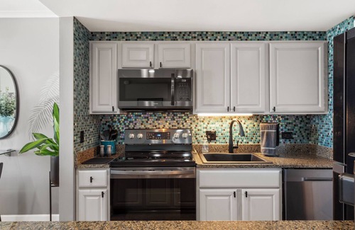 West Beach Condominio | 2369 Shipwatch Villa: Beautifully Renovated Oceanfront Villa, $150 Bike Credit