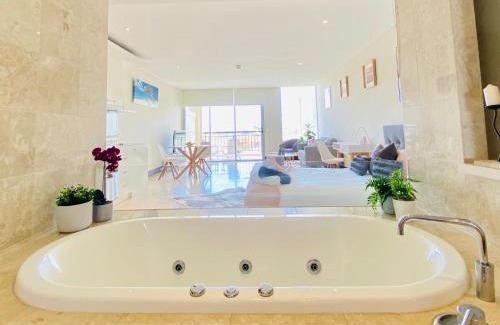 Casuarina Apartamento | 237 Santai - Second floor studio by uHoliday