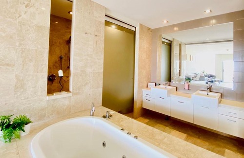 Casuarina Apartamento | 237 Santai - Second floor studio by uHoliday