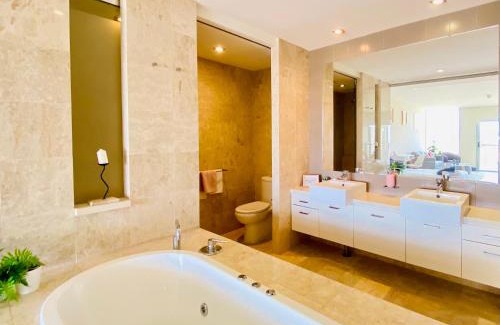 Casuarina Apartamento | 237 Santai - Second floor studio by uHoliday