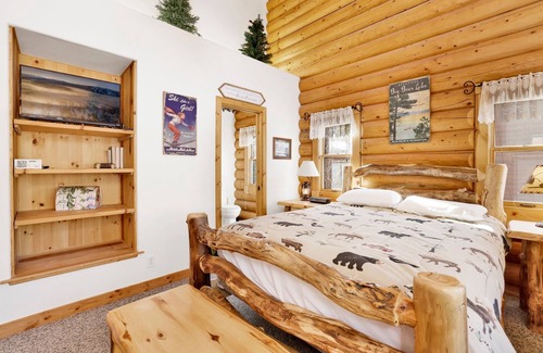 Castle Glen Estates Cabina | 2392-caslte Crag Log Cabin 4 Bedroom Cabin by RedAwning