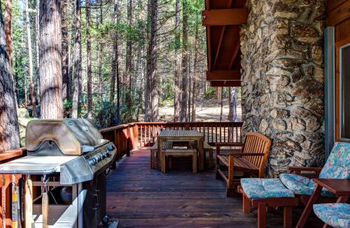 North Wawona Casa | 23B Robins Nest