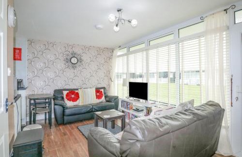 Chapel Saint Leonards Casa | 24 Cherry Park