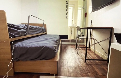 Sinchon-dong Casa | 24 Guesthouse Sinchon Avenuel
