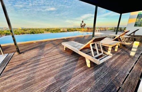 Kuching Apartamento | 24'HR CHECK IN H'FLOOR SARADISE MERRITON RESIDENCY KUCHING LUXURY BALCONY FACING AIRPORT 3R2B-2Cpark