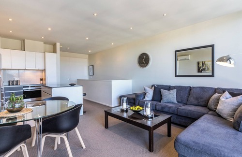 Taupo Cabaña | 24 Marina View Retreat - Taupo Holiday Apartment
