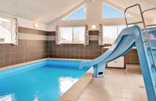 Olpenitz Casa | 24 person holiday home in Hasselberg