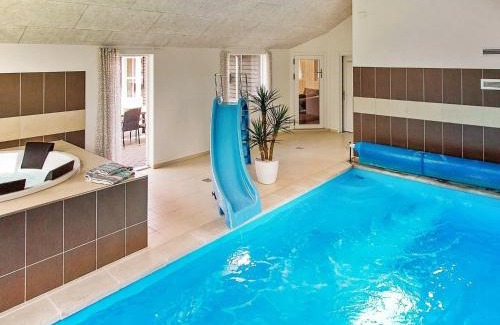 Olpenitz Casa | 24 person holiday home in Hasselberg