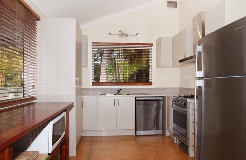 Mudjimba Casa | 24 Sundew Street, Mudjimba - 500 Bond - Se aceptan mascotas, ropa de cama incluida, WIFI, aire acondicionado.