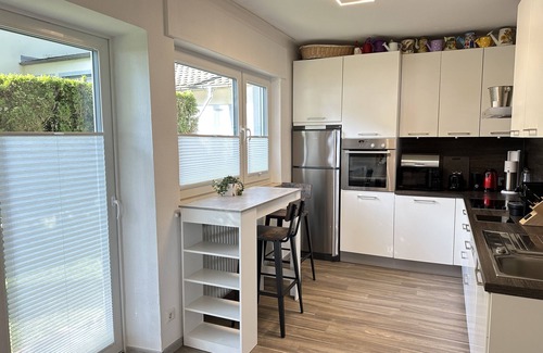 Nonnenhorn Apartamento | 240 m² Ferienwohnung direkt am Bodensee mit privatem Strand und Fasssauna