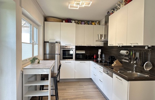 Nonnenhorn Apartamento | 240 m² Ferienwohnung direkt am Bodensee mit privatem Strand und Fasssauna