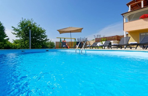 Pagubice Casa | 240 m² Casa ∙ 5 habitaciones ∙ 10 personas