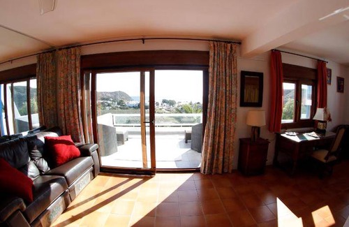 Agua Amarga Villa | 240 m² Villa ∙ 4 habitaciones ∙ 8 huéspedes