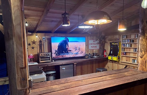 Irvine Cabina | 240 Sq Ft Tiny Home w/ WIFI in Irvine
