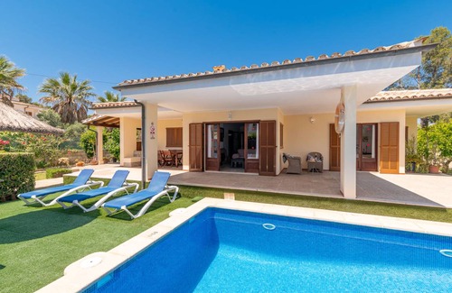 Urbanitzacio Gotmar Casa | 242 m² Casa ∙ 3 habitaciones ∙ 6 huéspedes