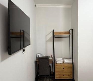 Newport Casa | 247 Serviced Rooms Self catering
