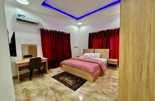 Utako Apartamento | 24Hrs LIGHT & AC, WIFI & KITCHEN put FURNISHED APARTMENTS on Google & TALK TO US -BQ 25K, 1BEDRM FLAT 40k, 50k, 60k, 70k PENTHOUSE 50k, 60k 2BEDRM FLATS 90k, 100k 3BEDRM FLAT 90k,150k Per nit
