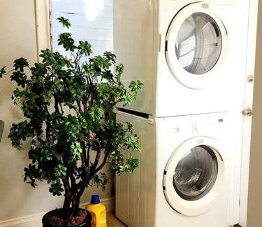 Pasadena Apartamento | 25,Detached charming house Close to old town Pasadena King-bed! 625